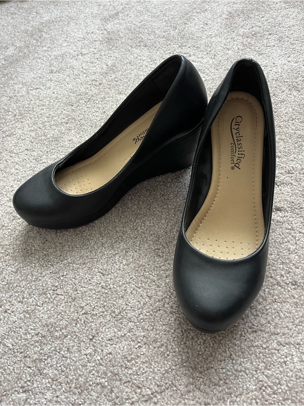 Black Wedge Pumps — Everyday Comfort